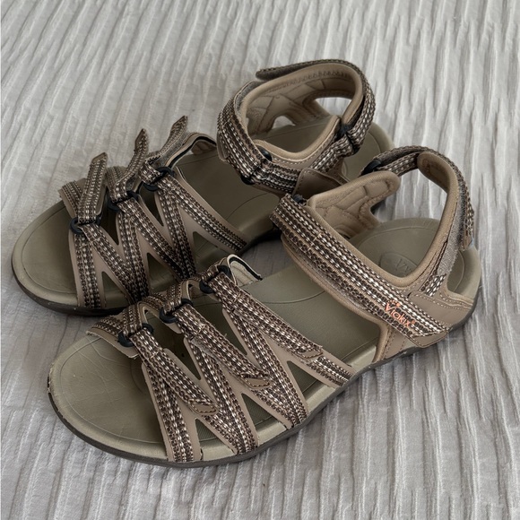Stylish Women's Strappy Sandals in Tan - Picture 1 of 6